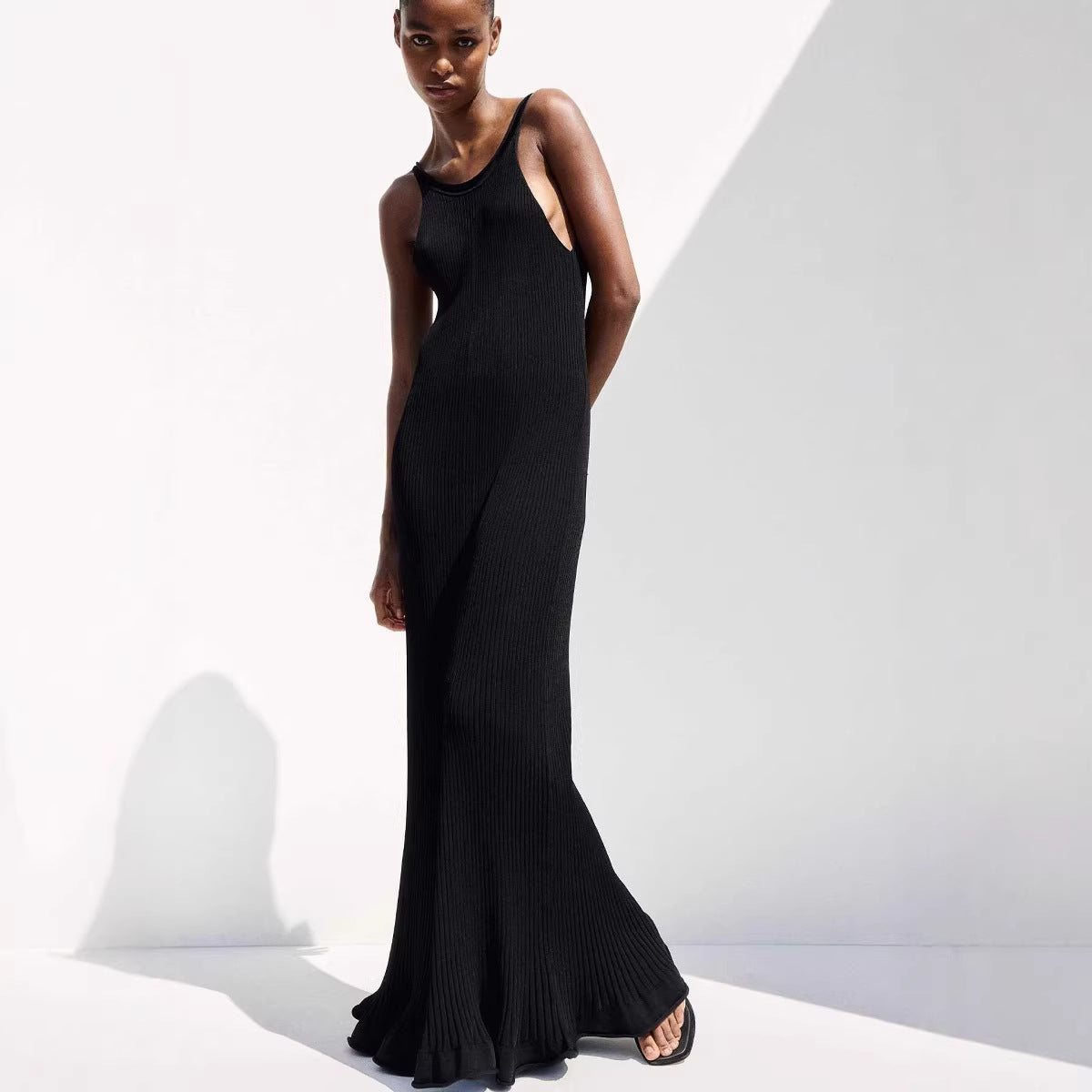 Long Sleeveless Ruffled Knit Dress